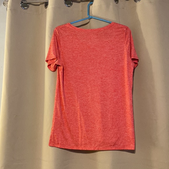 3/$20 Women’s size Large top - Picture 4 of 4